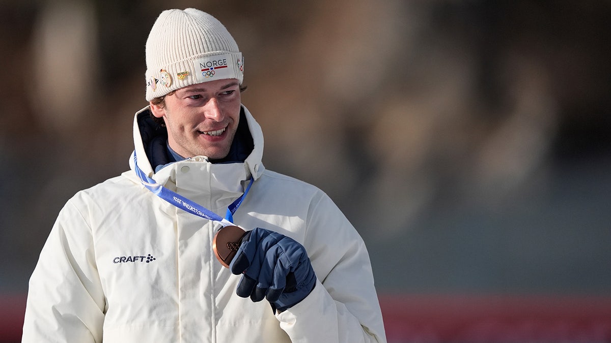 Sturla Holm Laegreid holds the bronze