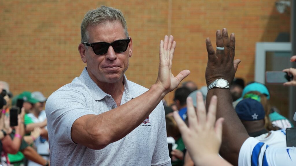 Ex-NFL star Troy Aikman drops theory about cause of early season injuries