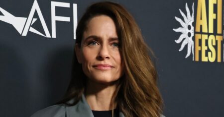 Amanda Peet Opens Up About How Her 3 Kids Reacted to Her Breast Cancer Diagnosis