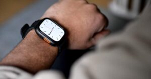 Alberta mulls ditching time switch — again — as B.C. moves to permanent daylight