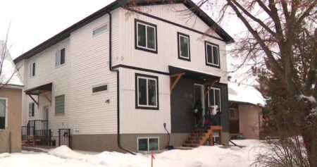 Edmonton infills operated as rooming houses, renting by the day — even hour