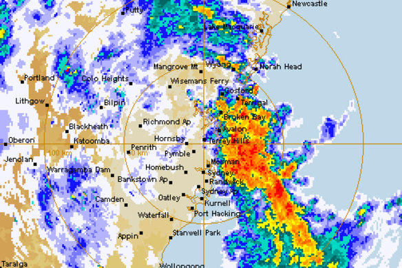 The storm hit commuters right on peak hour.