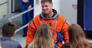 Canadian Space Agency’s first space to Earth video call with Colonel Jeremy Hansen