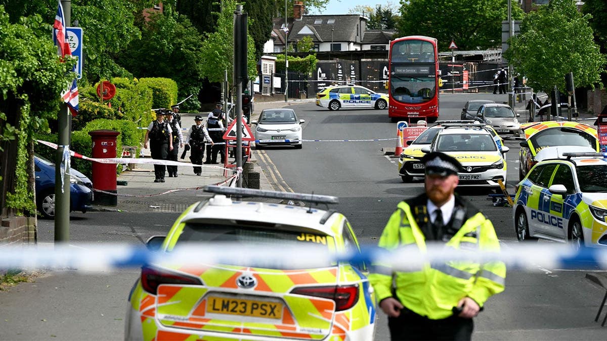 uk crime scene stabbing