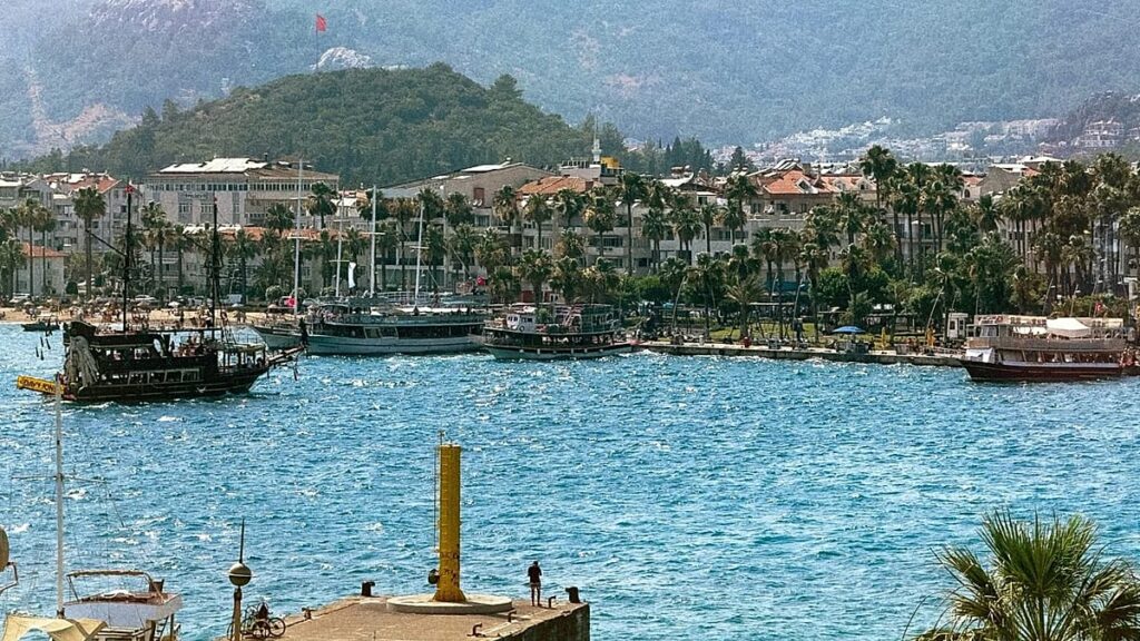 Greece vs Türkiye: Which is more affordable for European tourists?