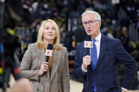 Mike Breen Has Blunt Reaction to Shai Gilgeous-Alexander Criticism