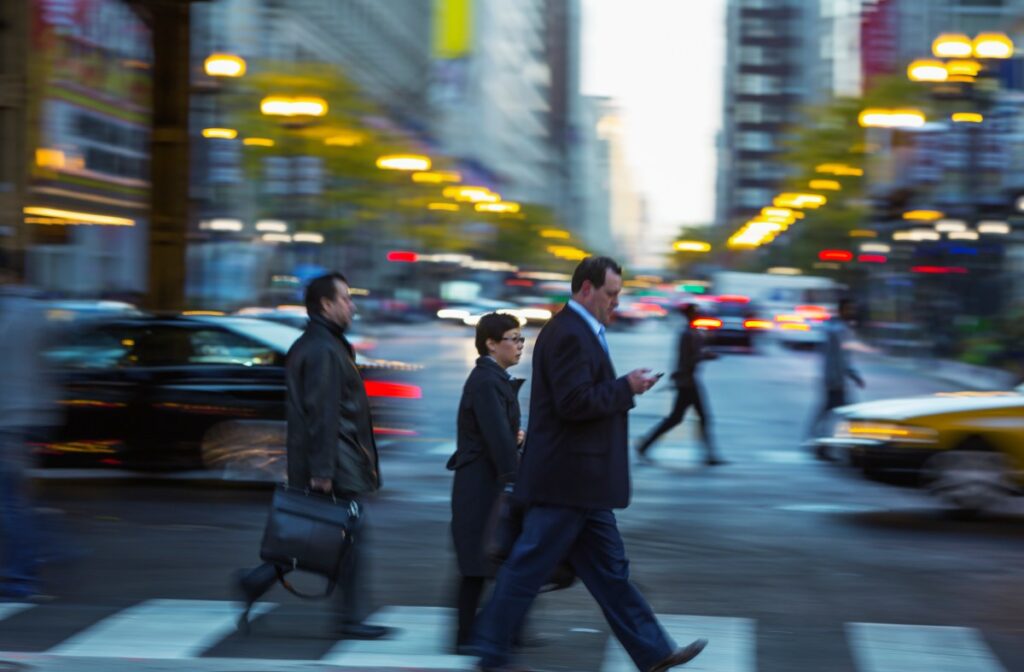 Illinois, Oregon, and Washington Workers Face New Laws in June