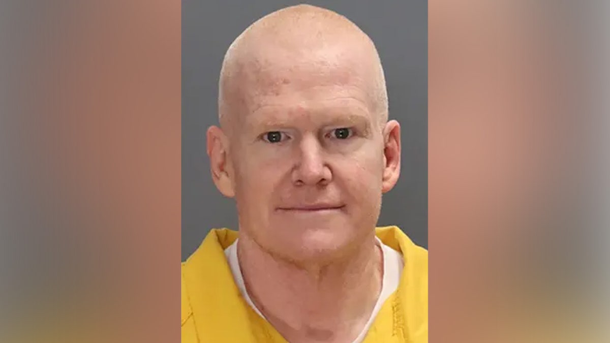 Alex Murdaugh facing forward in a mugshot photo
