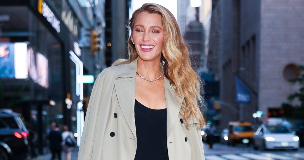 Blake Lively Wore the Luxe Denim Style That Screams ‘Upper East Side Rich Mom’ — The Look for $31