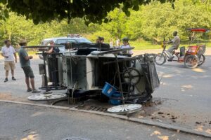 Driver hurt after spooked horse crashes into another carriage in NYC park: ‘It’s madness’
