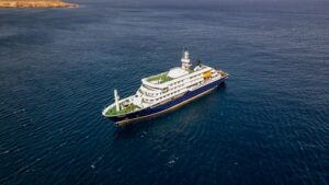 Rescue efforts launched for Australians aboard virus cruise ship