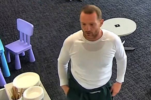 Detectives from the fugitive squad have released new CCTV as part of the ongoing search for escaped prisoner Orijol Rukaj.