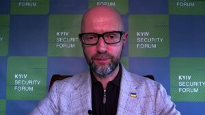 Yatsenyuk : US support could be Ukraine’s ‘trump card’ against Russia
