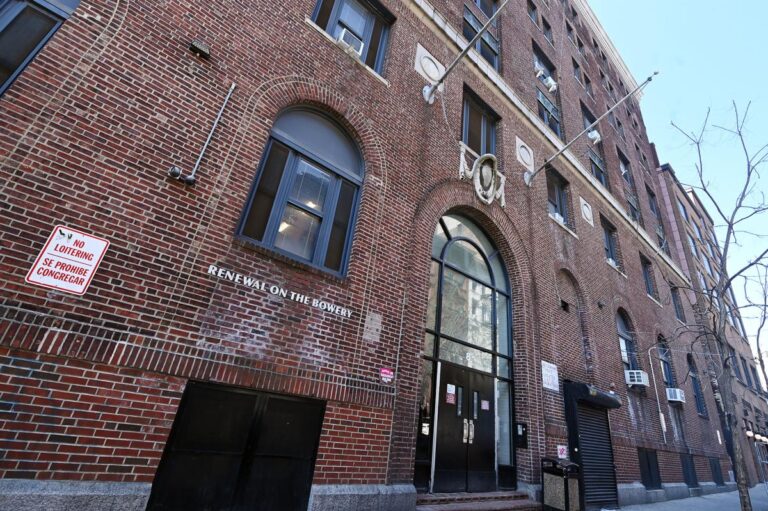 East Village residents lose bid to stop new NYC homeless shelter in their neighborhood
