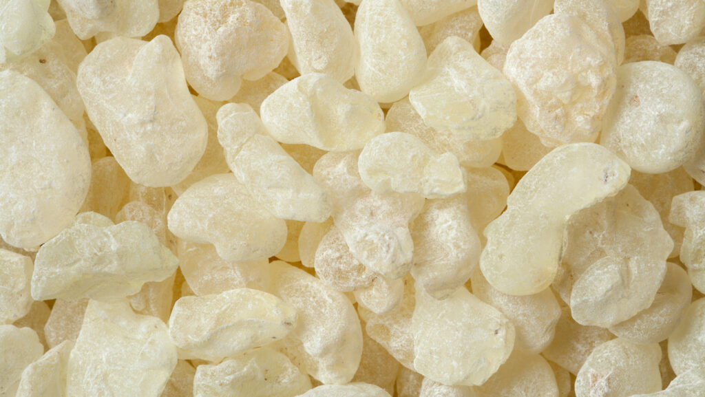 No, mastic gum won’t reshape your jaw