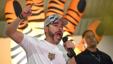 Trump says Colombia’s ‘El Tigre’ will be a ‘great president’ as socialist opponent launches legal challenge