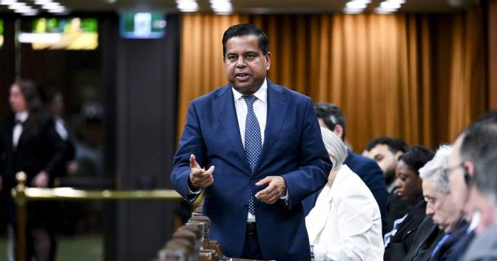 Liberals open to shorter metadata rules but splitting bill ‘not an option’