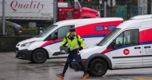 Canada Post workers accept new contract with 85 per cent in favour
