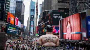 On Eve of SpaceX IPO, Protesters Roast Grok With Giant Elon Musk Inflatable