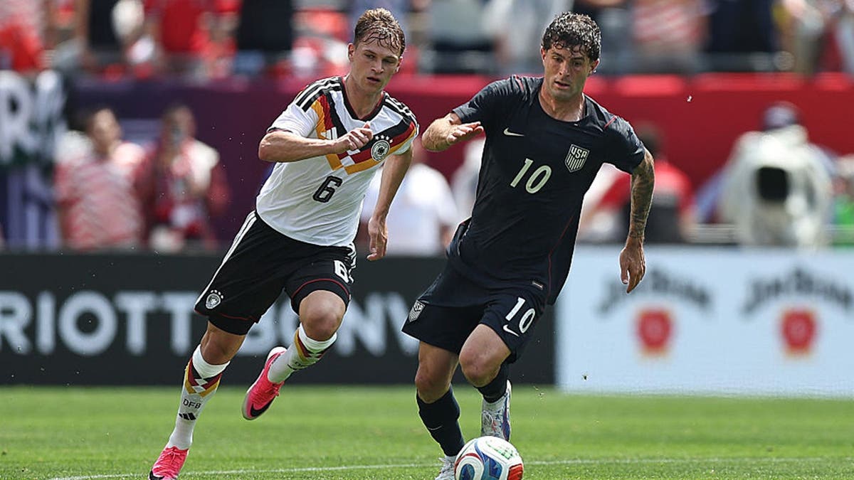 Christian Pulisic #10 of the United States