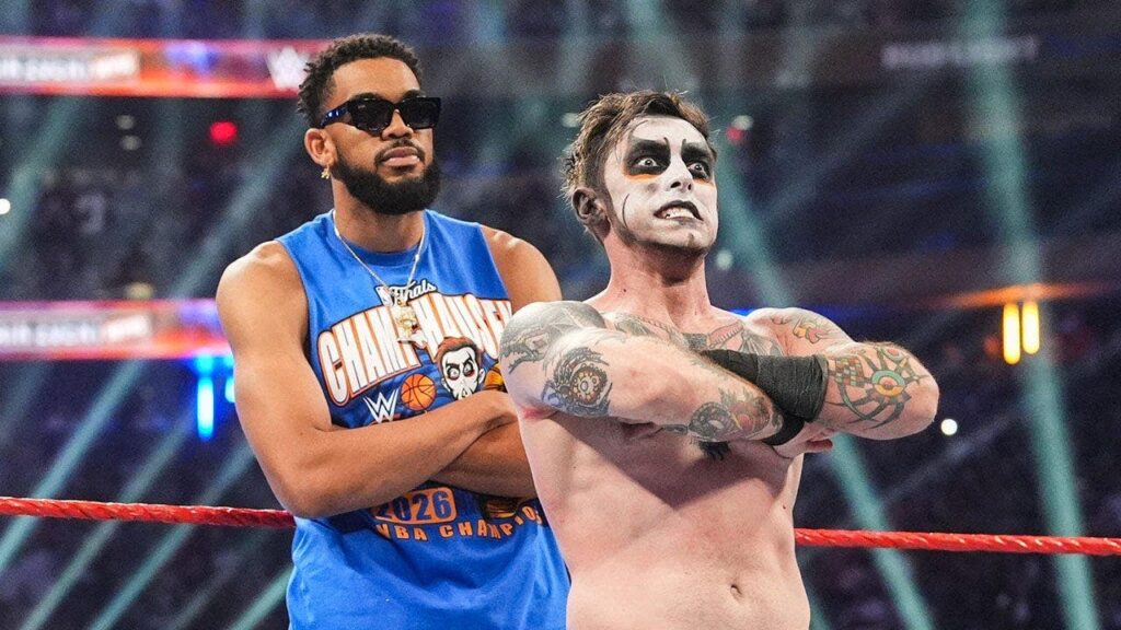 Knicks stars provide back up for WWE favorites in electric Saturday Night’s Main Event at MSG