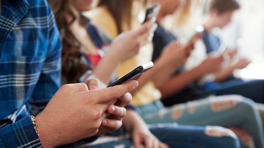 Many teenagers are learning about sex online instead of via effective parental and school education, according to a new study. 
