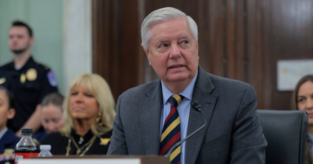 Sen. Lindsey Graham Complained of Feeling Unwell Before His Death: ‘I Can’t Die Now’