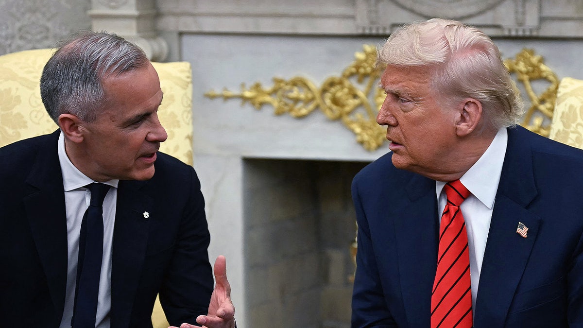 Carney and Trump in Oval Office