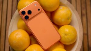 Apple iPhone Buried for 250 Years Probably Won’t Work, Report Says
