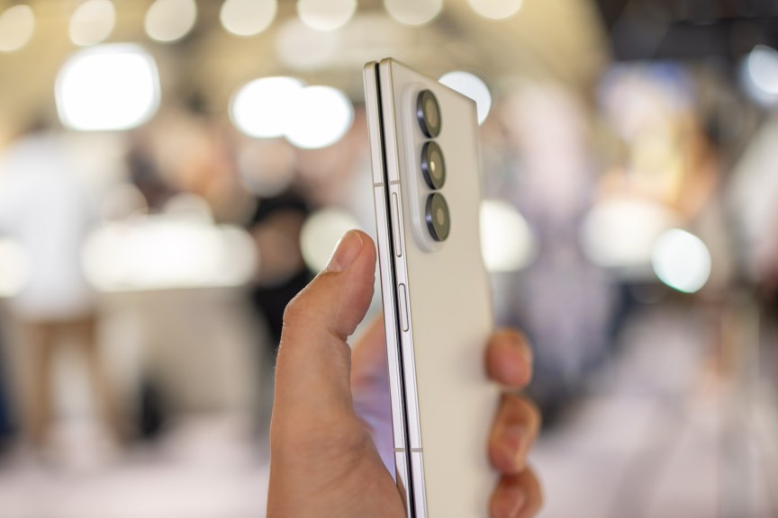 Image showing the edge of a closed foldable phone