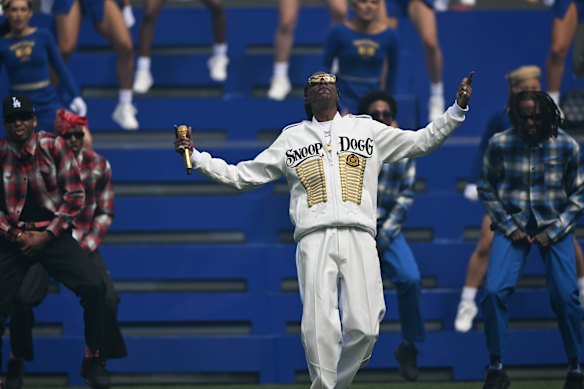 Snoop Dogg on centre stage at the MCG.