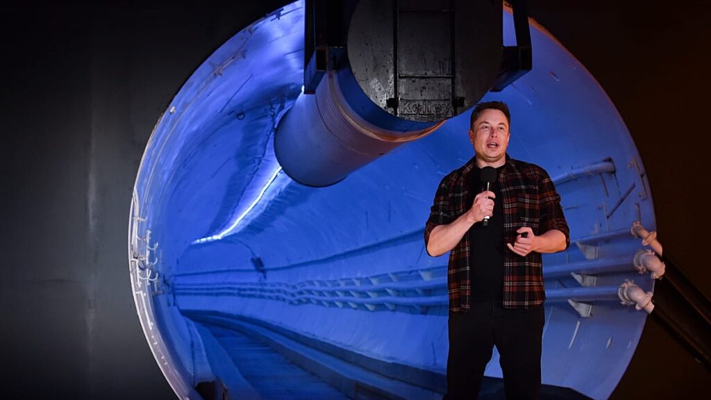 The ‘Musk effect’ reaches Lerma: SpaceX books historic Burgos parador to watch eclipse