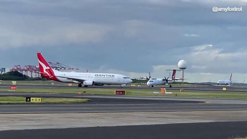 Sydney Airport: Near miss under investigation