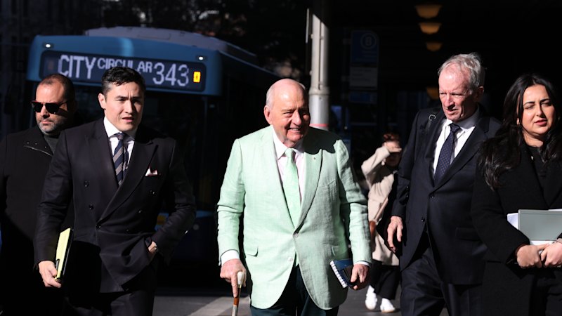Suppression order lifted in former 2GB broadcaster’s indecent assault, sexual touching trial