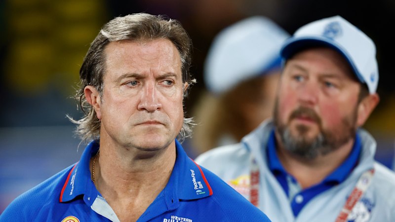 Luke Beveridge watches man plead guilty to sending AFL coach menacing letter