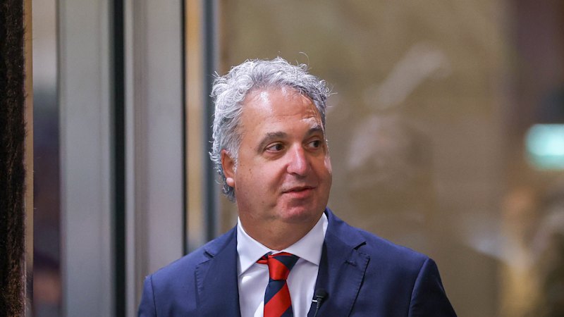 Melbourne Demons AFL club accused of wage theft and probity breaches by former CEO Paul Guerra