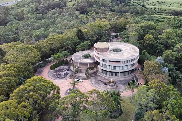 The property remained unfinished for many years.