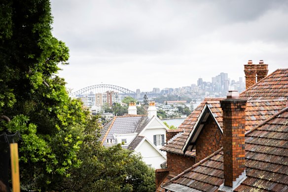 In Bellevue Hill, the best paid 1 per cent earned an average of $6.3 million a year in 2022-23. It also has a median house price over $10 million.