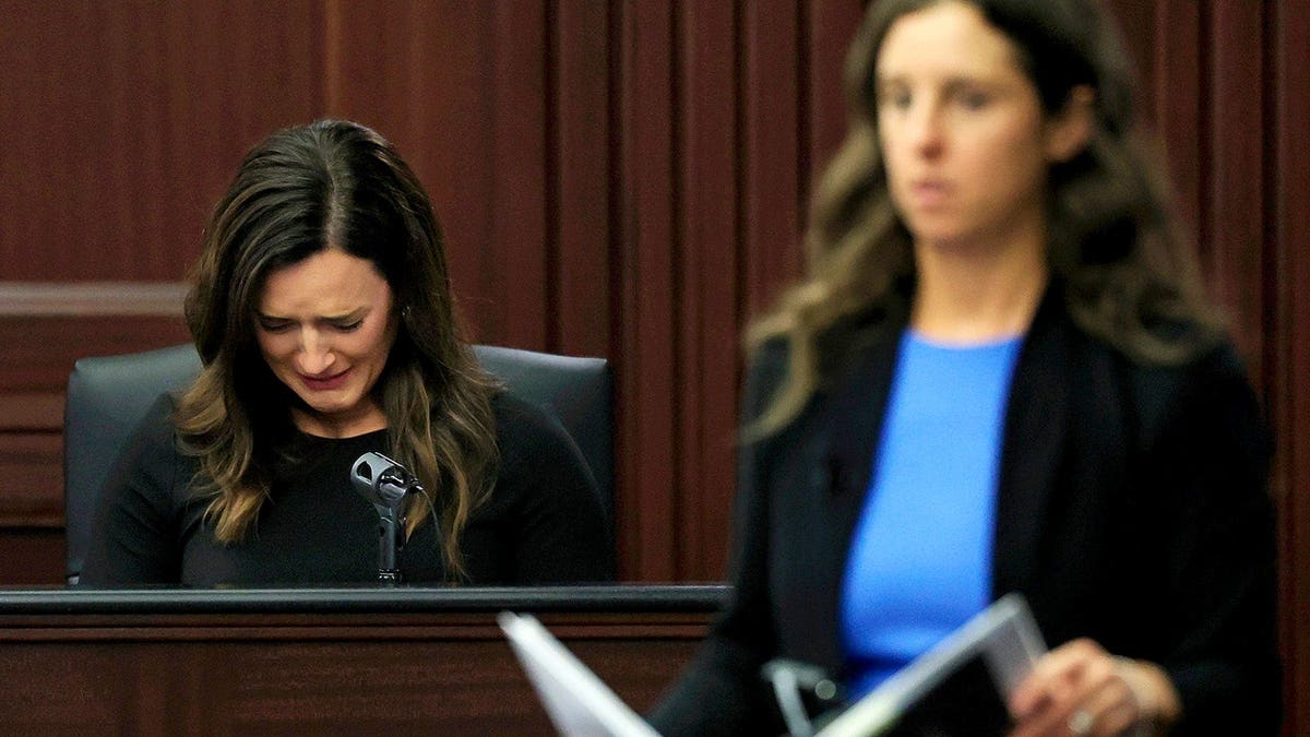 Kirsten Bridegan testifies about her last conversation with Jared Bridegan, her frantic drive toward Jacksonville Beach and the moment police told her he had been shot and killed.