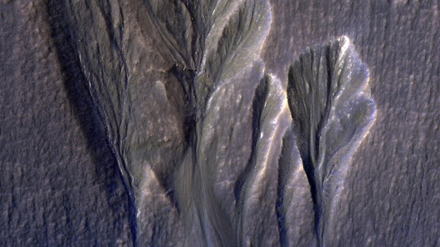 An enhanced color image of Mars' Terra Sirenum.
