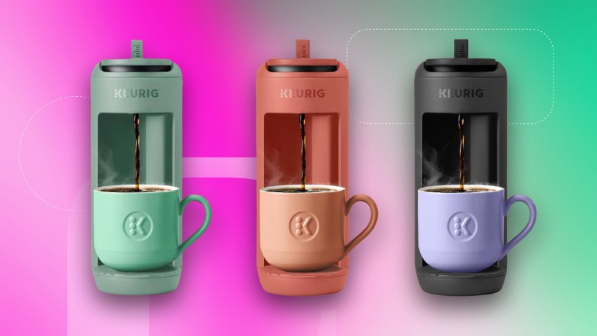 Three Keurig K-Mini Mate coffee machines in green, red, and black.