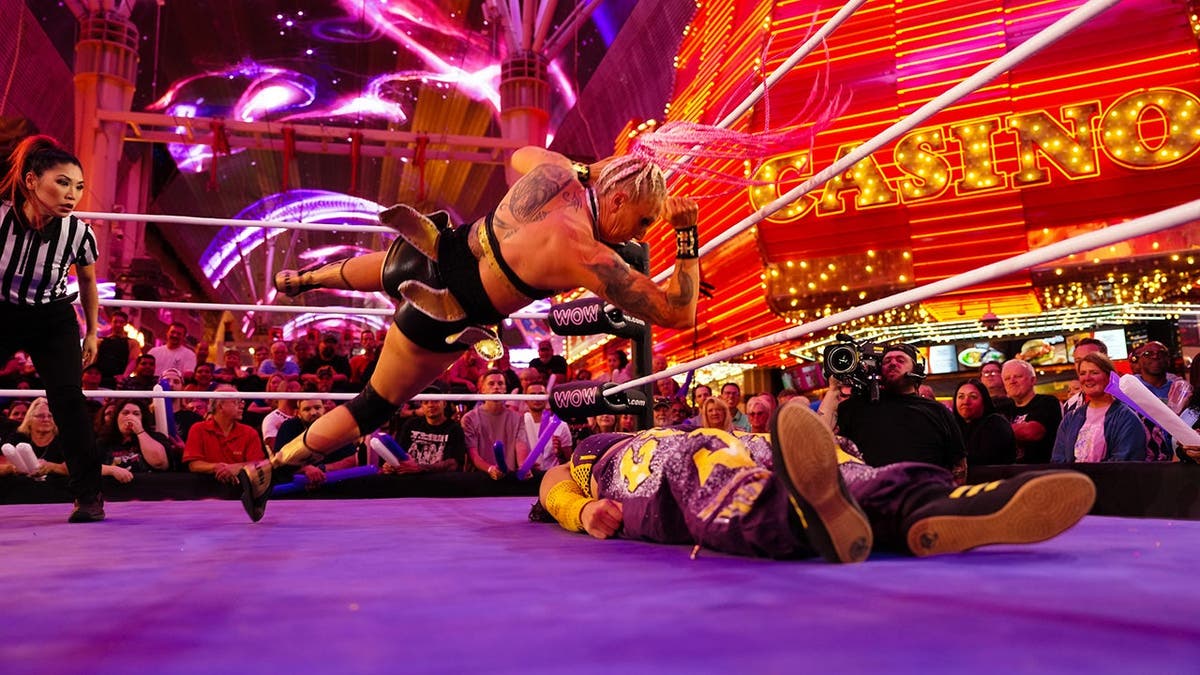 Kandi Krush in the ring