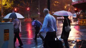 Perth told to brace for storm, heavy rains