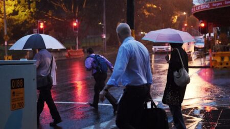 Perth told to brace for storm, heavy rains