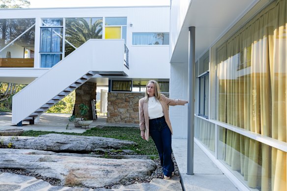 Donna Seidler has been finishing the restoration of Julian Rose House, designed by Harry Seidler. Her late husband Brian Seidler, who was Harry’s cousin, started the project.