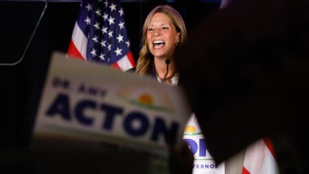 Dem handlers lash out when cameraman confronts their boss about debate: ‘No pictures’