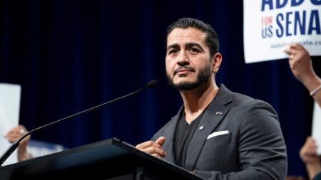 El-Sayed mocked for ‘word salad’ answer when pressed by conservative on voting for him: ‘Worse than Kamala’s’