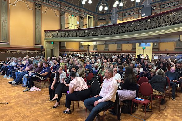Fremantle Town Hall was jam packed with electors ready to debate the removal of 26 trees at Hilton Park.