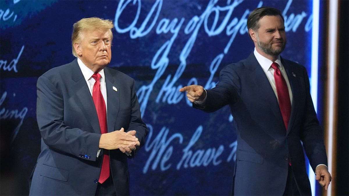 Vice President Vance and President Trump at midterm convention