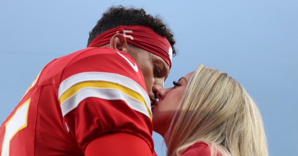 Patrick Mahomes and Wife Brittany Pack on the PDA Ahead of Chiefs ‘SNF’ Game Against Colts